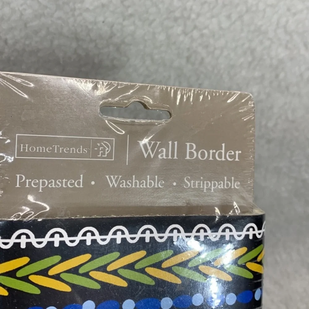 Home Trends Zarela wall border 18 ft PrePasted black flowers birds folk flowers